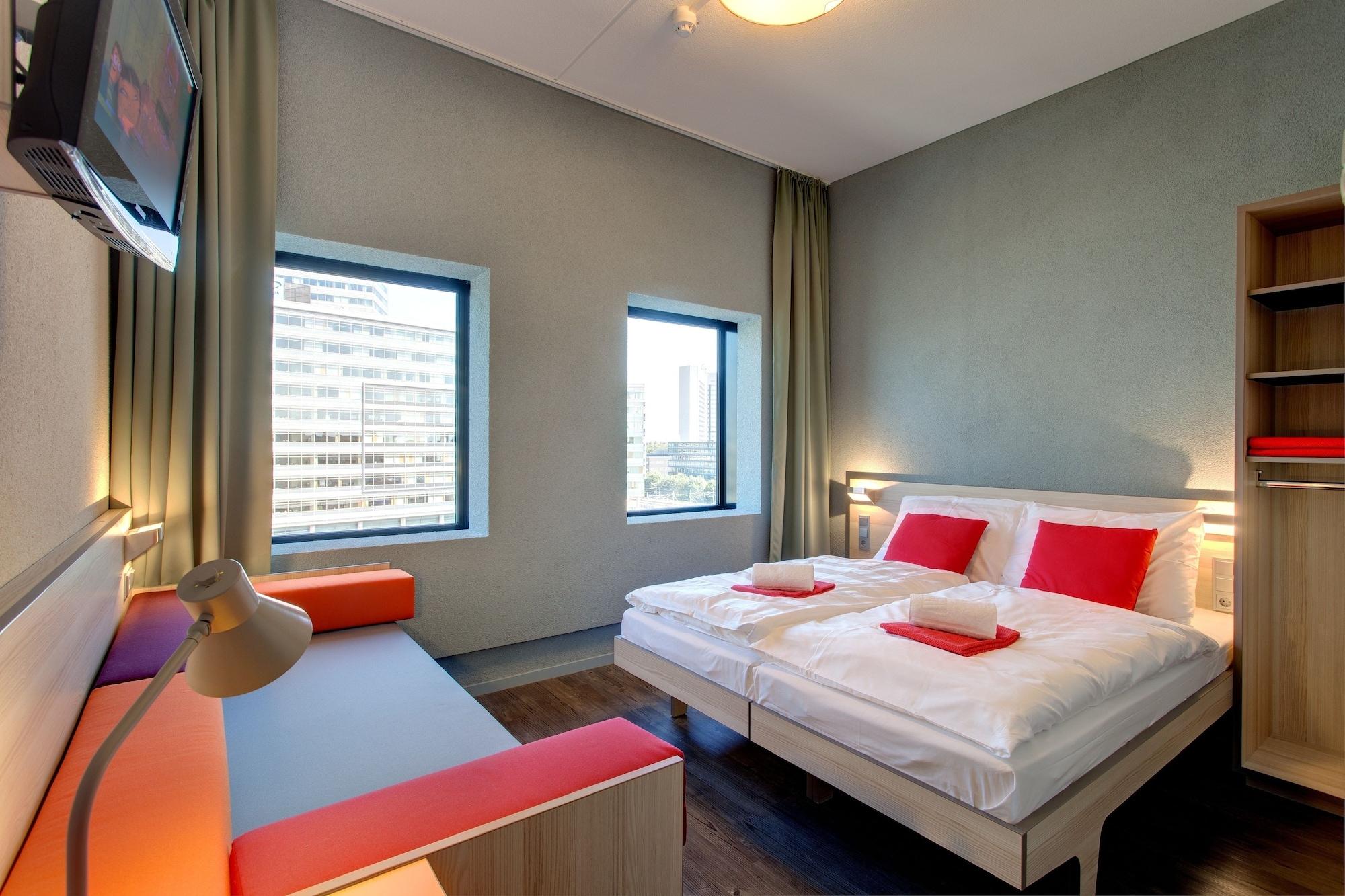 Meininger Hotel Amsterdam City West Exterior photo