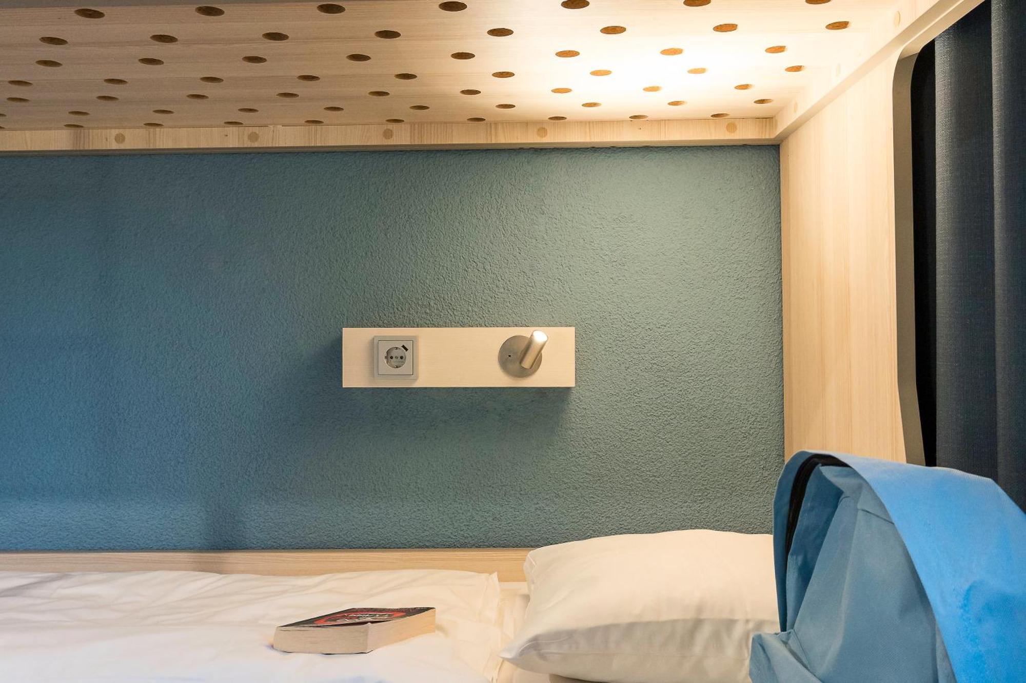 Meininger Hotel Amsterdam City West Exterior photo