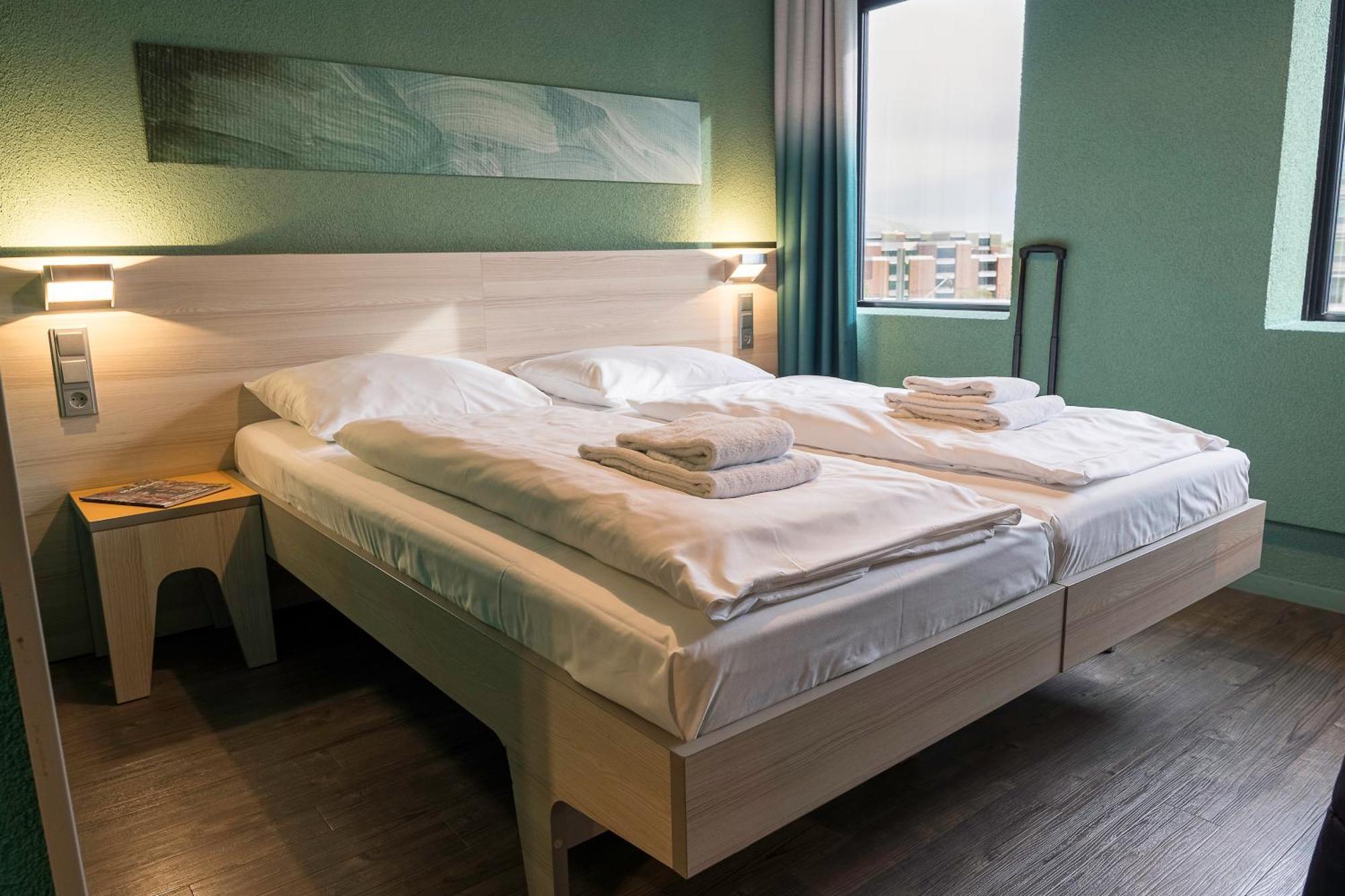 Meininger Hotel Amsterdam City West Exterior photo